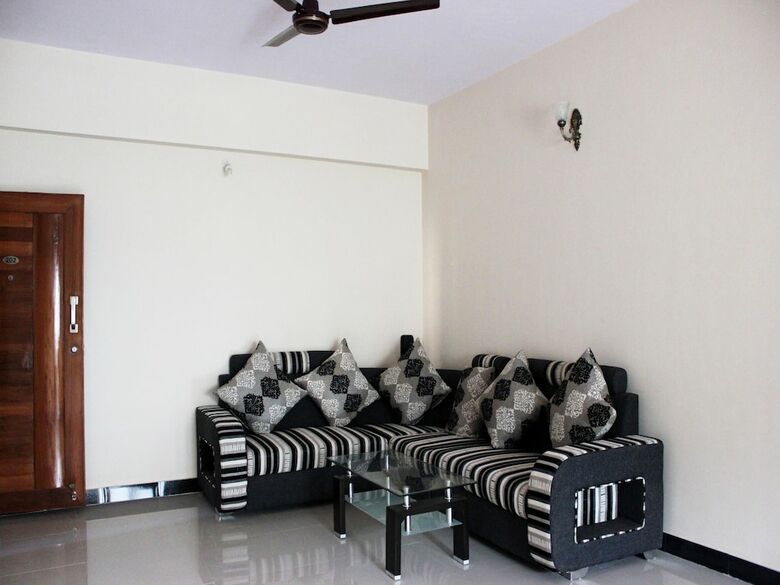 Hotel Oyo 2916 Apartment Queen's Castle