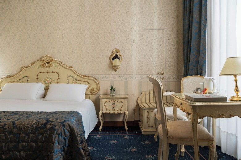 Hotel Montecarlo