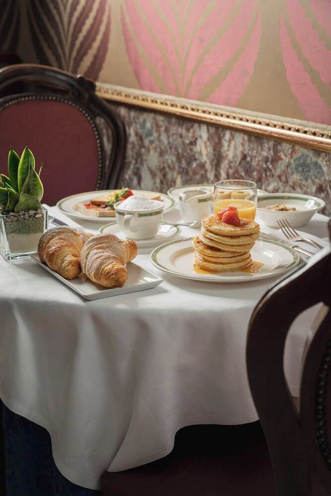 Hotel Montecarlo