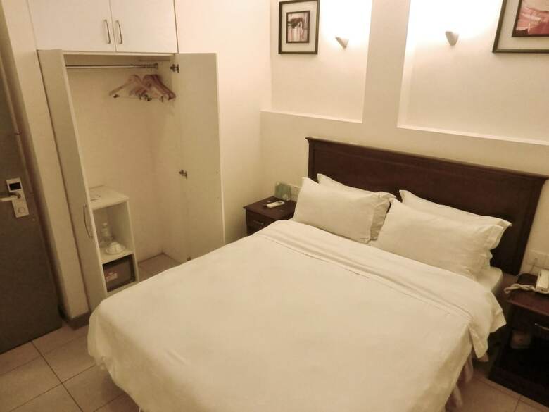 De Galleria Hotel