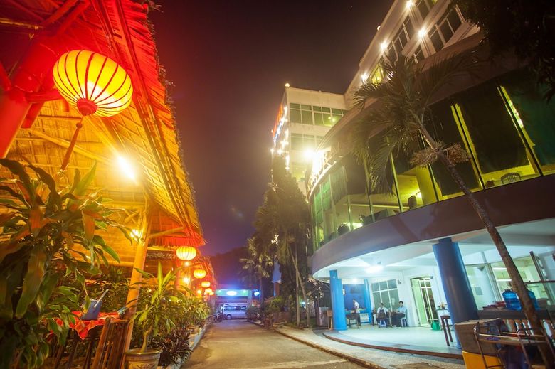 My Tra Riverside Hotel
