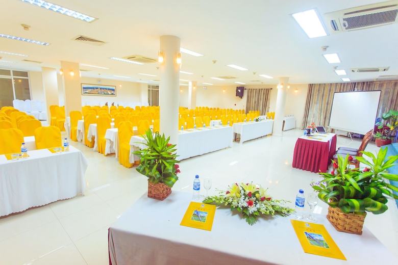 My Tra Riverside Hotel