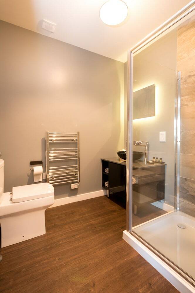 Aaron Wise Serviced Apartments