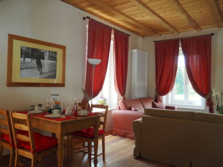 Bed & Breakfast Maloja Club House