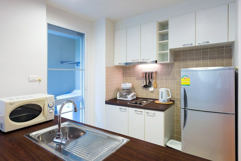 Baan Sanpleon Beachfront Condominium