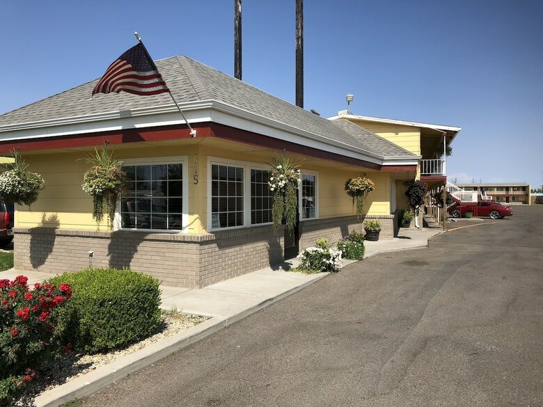 Motel Super 8 By Wyndham Ontario