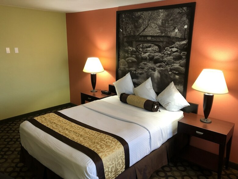 Motel Super 8 By Wyndham Ontario