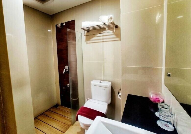 Grand Parama Hotel