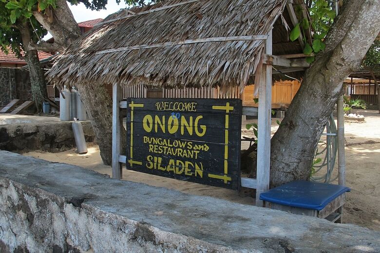 Hotel Onong Resort