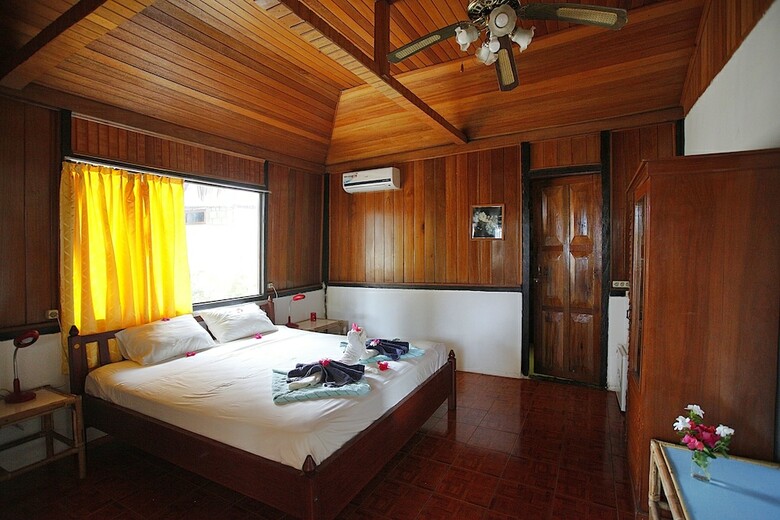 Hotel Onong Resort