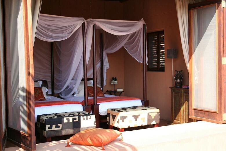 Okahirongo Elephant Lodge
