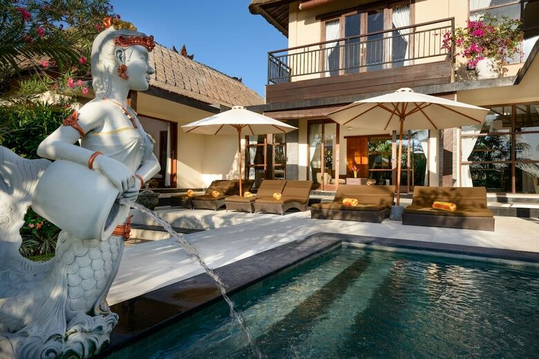 Balangan Beach Villa