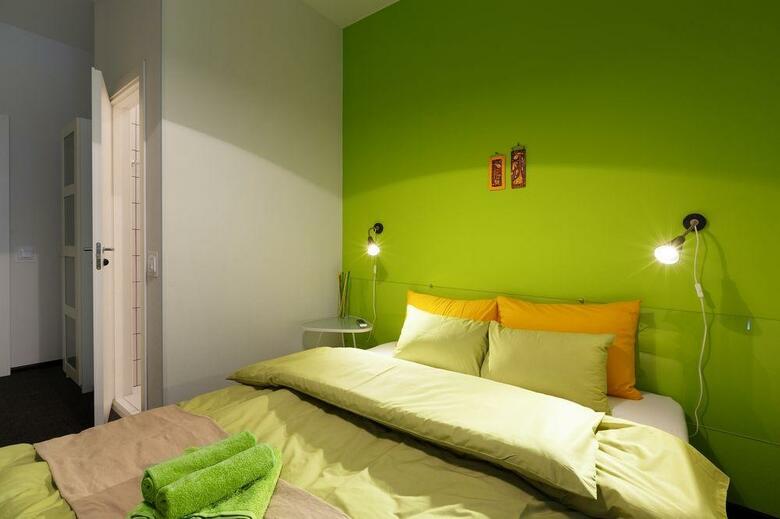 Station Hotel M19