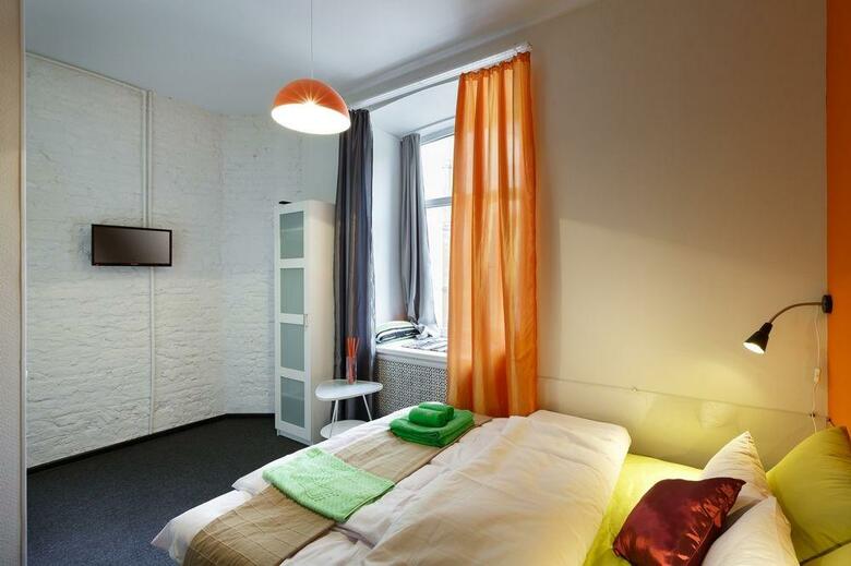 Station Hotel M19