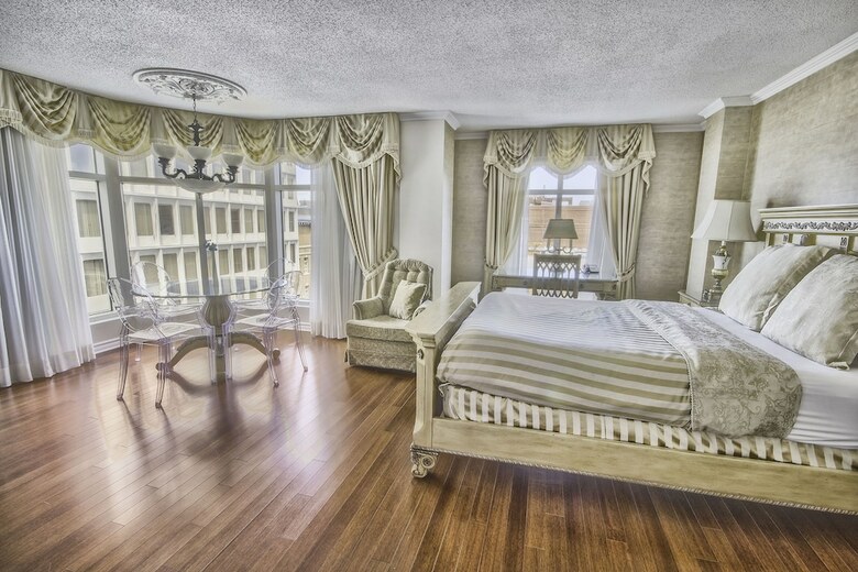 Hotel H�tel Palace Royal Centre-ville