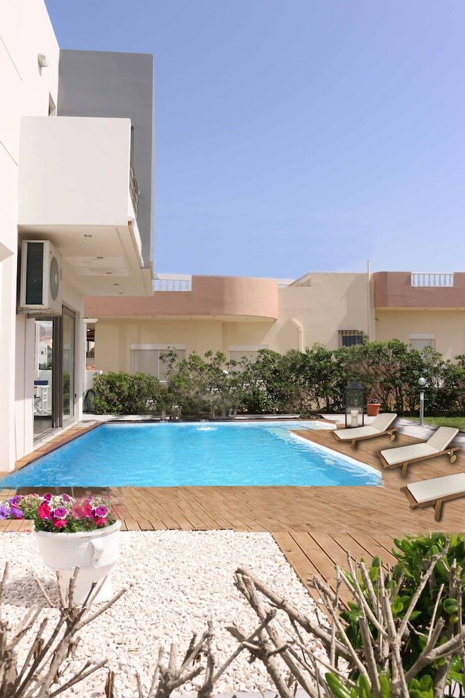 Villa Almyra