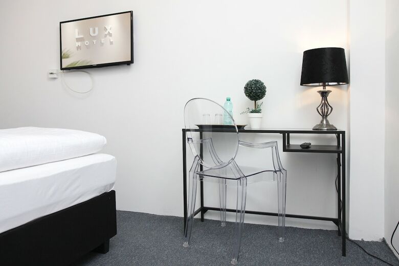 Lux Hotel