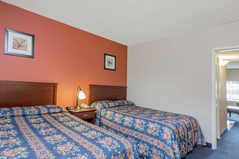 Hotel Knights Inn Virginia Beach On 29th St