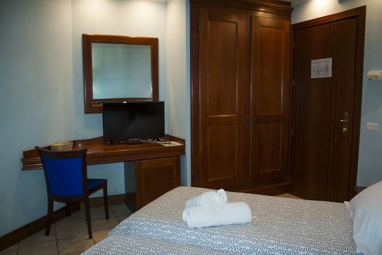 Ph Hotel