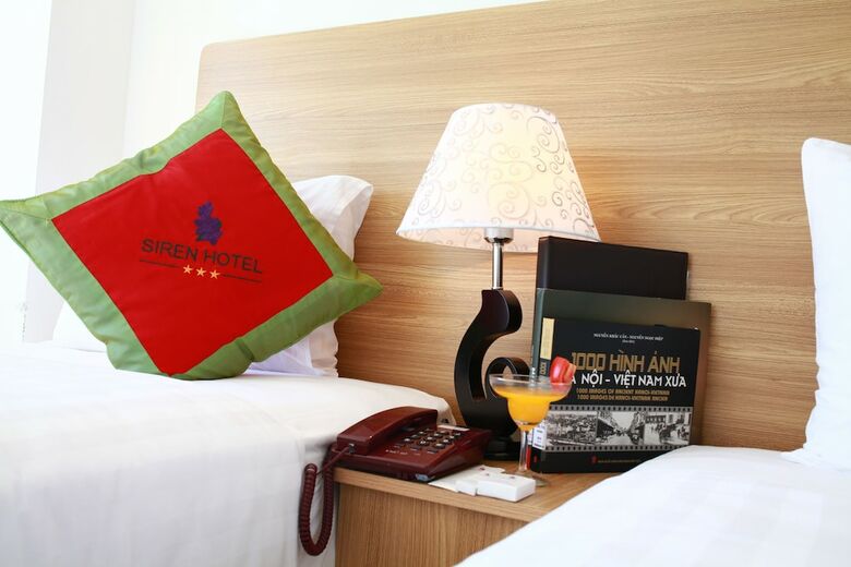 Siren Flower Hotel