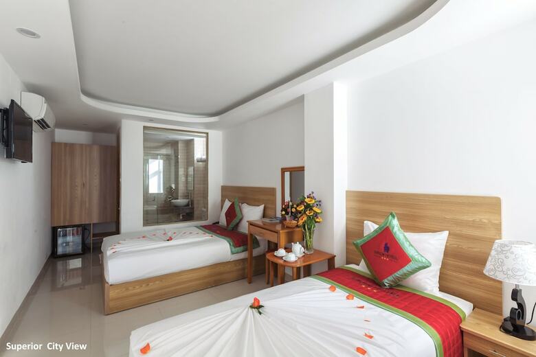 Siren Flower Hotel
