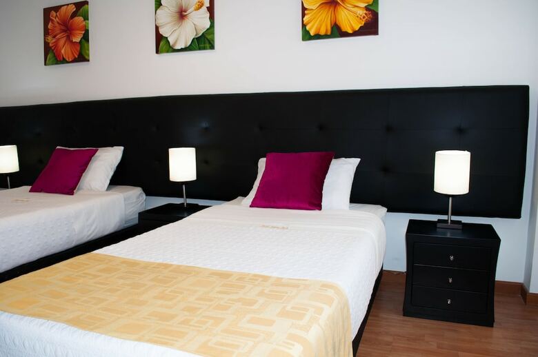 Hotel Ferias Park
