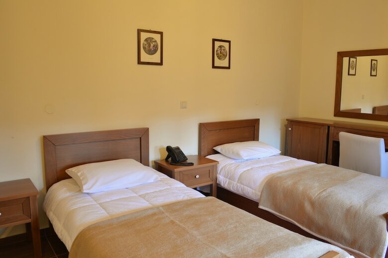 Lakmos Hotel
