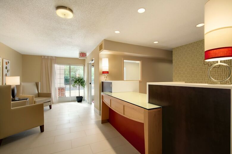 Aparthotel Hawthorn Suites By Wyndham Greensboro