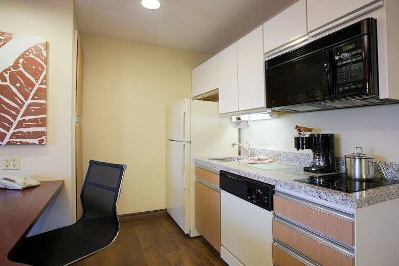 Aparthotel Hawthorn Suites By Wyndham Greensboro