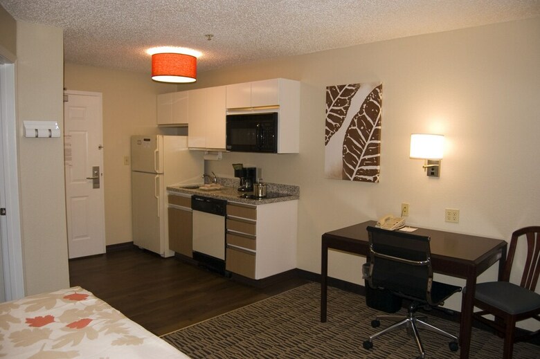 Aparthotel Hawthorn Suites By Wyndham Greensboro