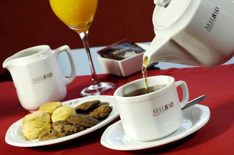 Hotel Mil 810