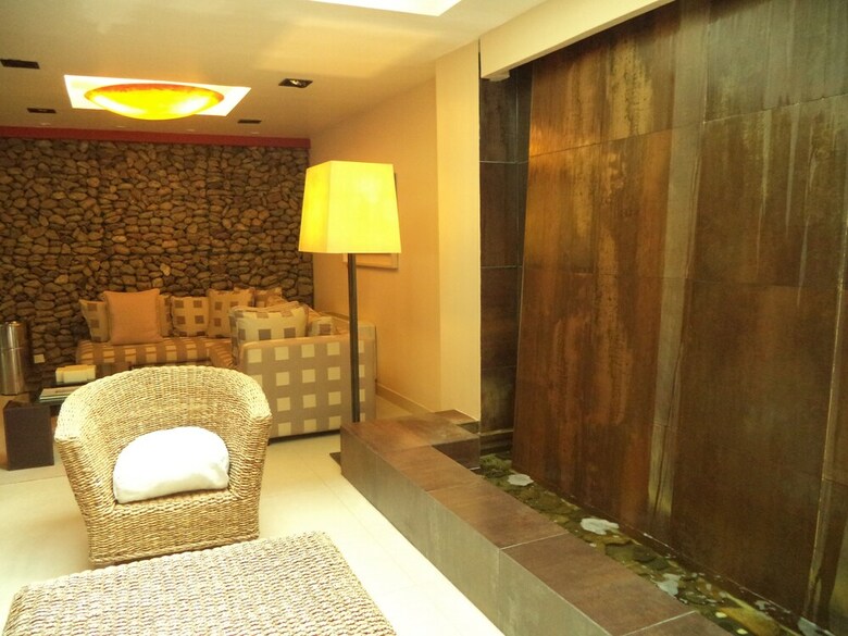 Hotel Mil 810