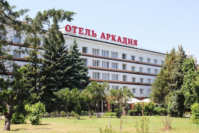 Arcadia Apartments