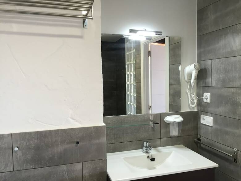 Villa Lux Beach House Barcelona With Pool & Jacuzzi, Beach Access