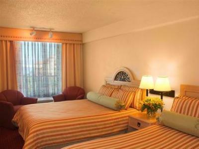 Hotel Sirata Beach Resort
