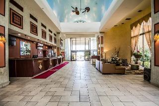 Clarion Hotel & Conference Center