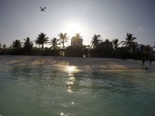 Airport Beach Hotel