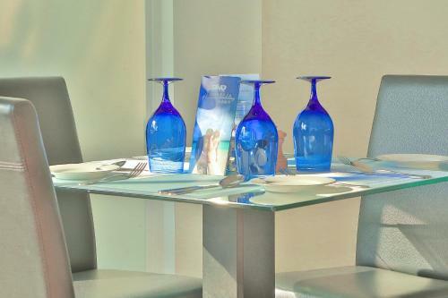 Airport Beach Hotel