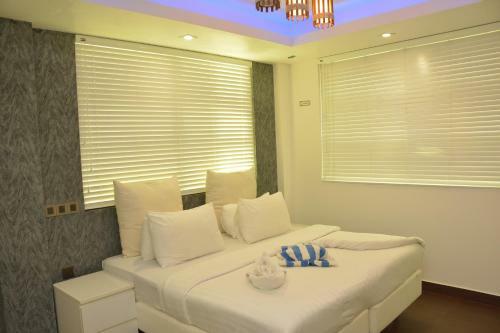 Airport Beach Hotel