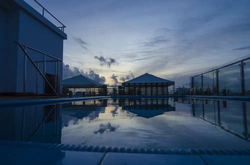 Airport Beach Hotel