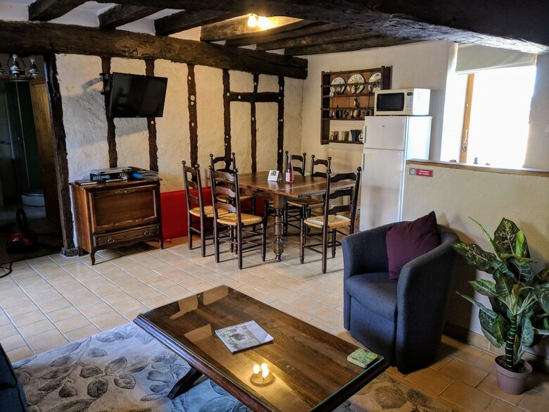 Gite La Source De Marz�e Cottage