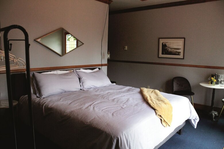 Shelburne Hotel