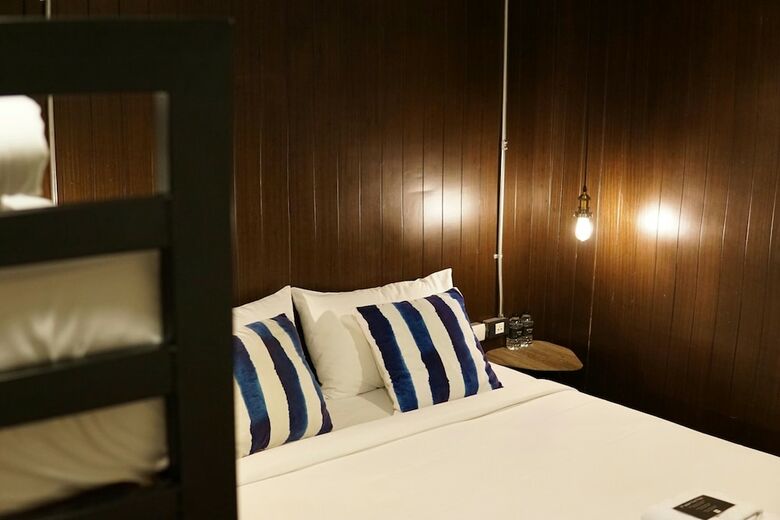 Hostal Strips The Poshtel