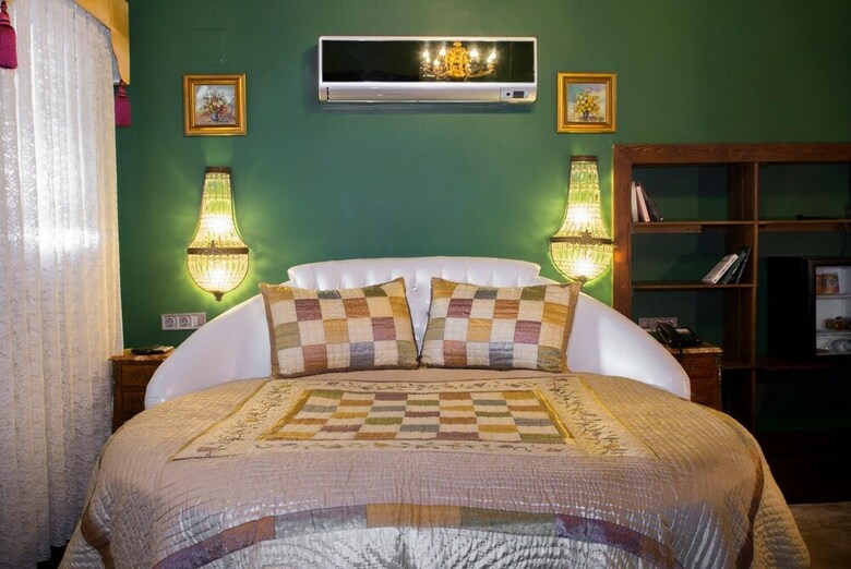 Mahallem Hotel