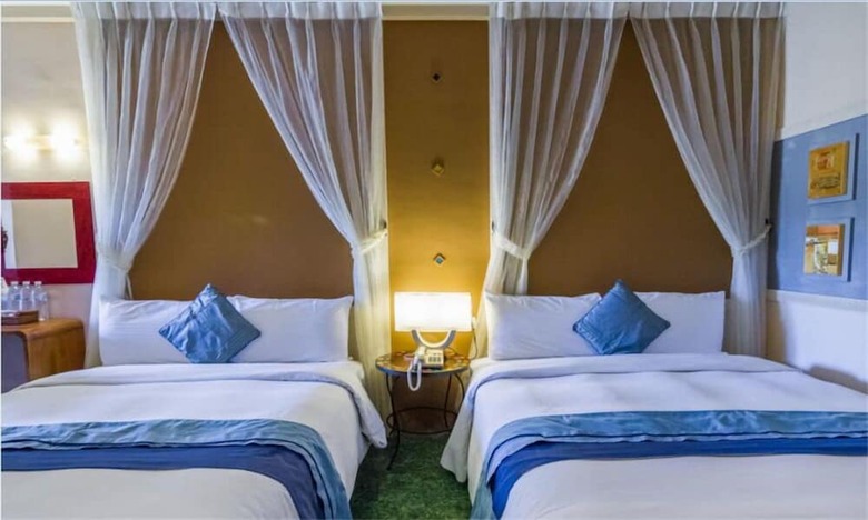 Hotel Ocean Breeze Inn