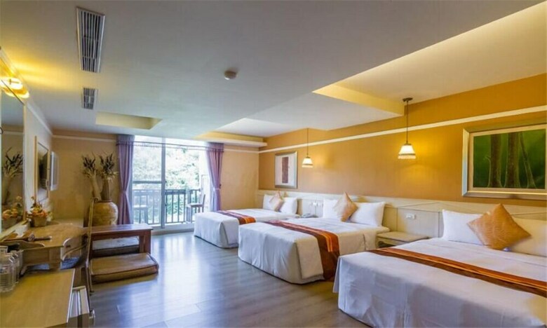 Hotel Ocean Breeze Inn