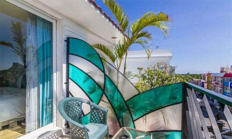 Hotel Ocean Breeze Inn