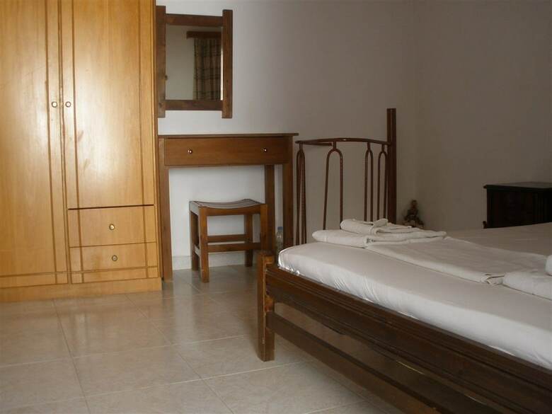 Eleni's Apartments