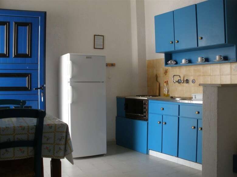 Eleni's Apartments