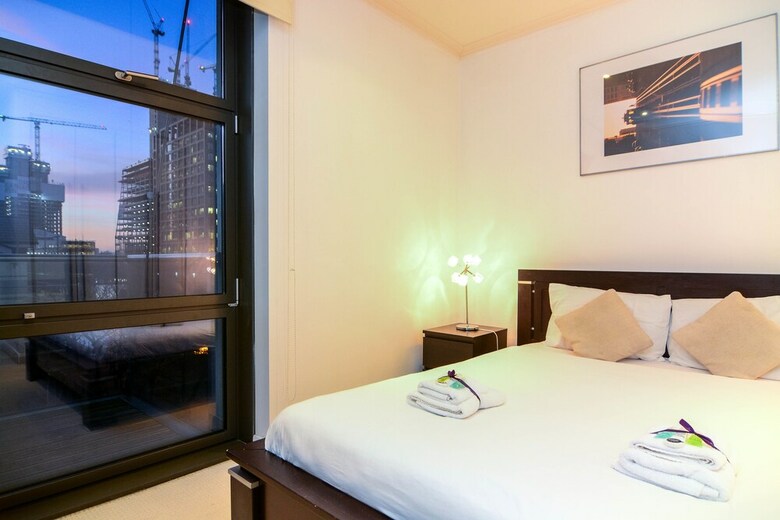 Canary Wharf - Corporate River View Apartments